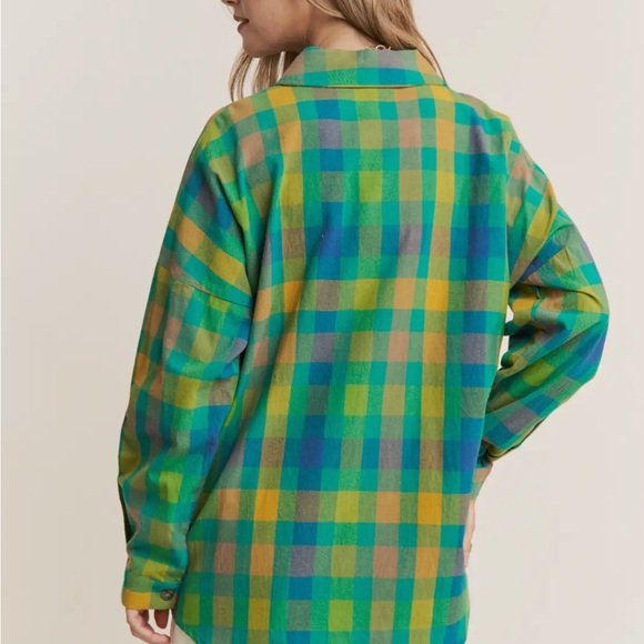Green casual button-down top - Picture 4 of 4